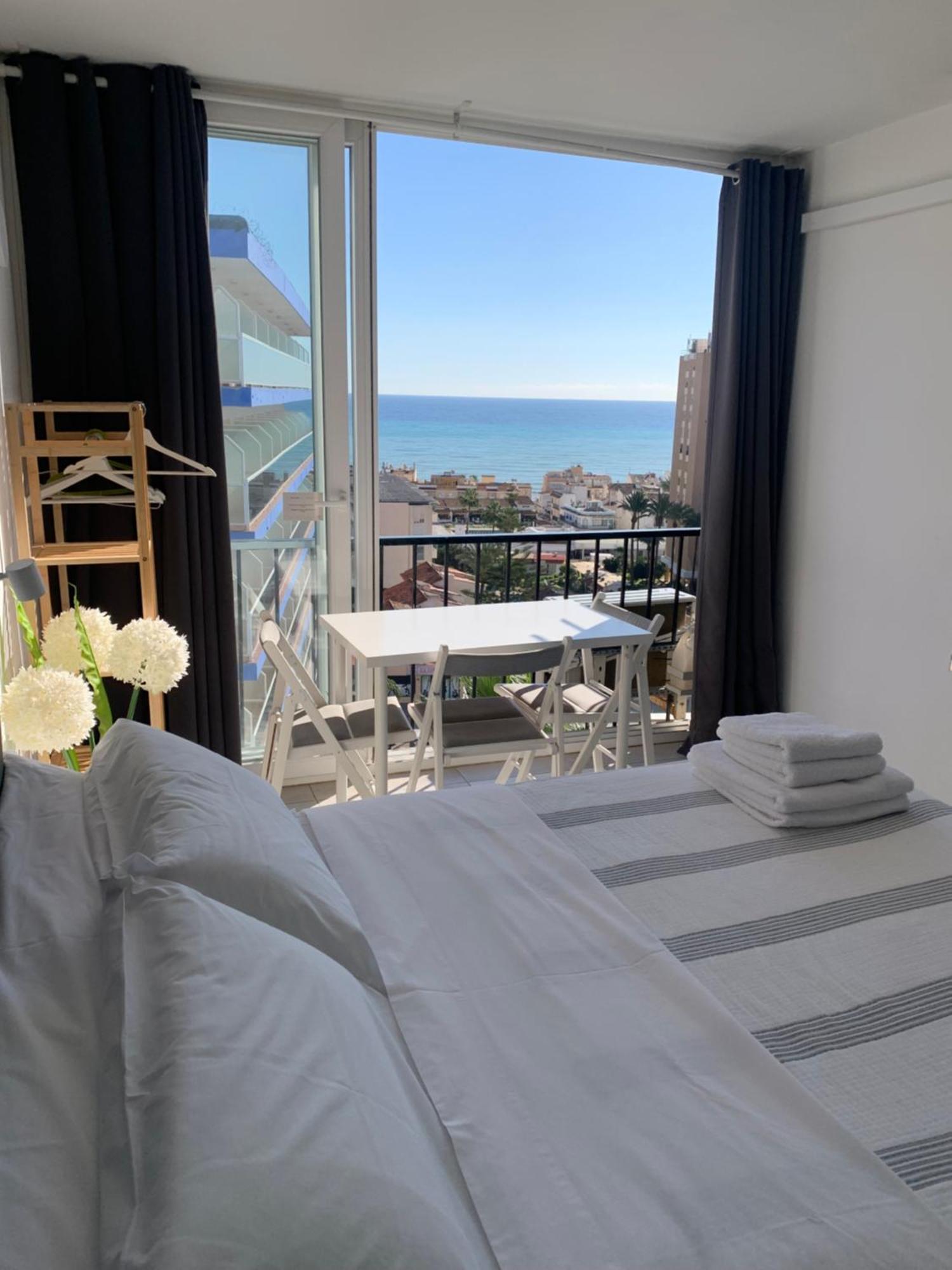 Inviting Studio With Sea View Торремолінос Екстер'єр фото